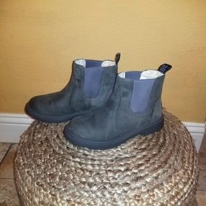 Girl's Ugg Weather Boots